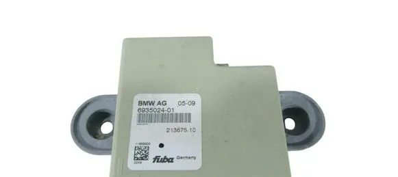 BMW 5 E60 E61 Aerial antenna amplifier 65206935024 6935024