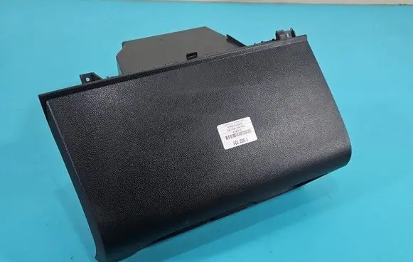 Nissan Note (E11) Glove box E111094914 IMPRK1502731