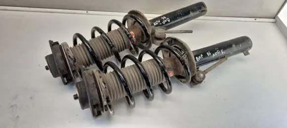 Volkswagen PASSAT B6 Front shock absorber/damper 