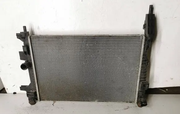 Ford Focus Coolant radiator BV618005BB