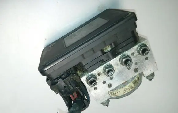 Skoda Octavia Mk3 (5E) ABS Pump 5Q0614517 5Q0907379A NE52918