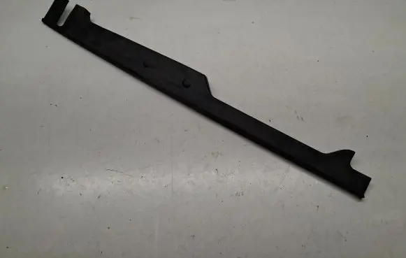 Audi A5 Fender end trim 8W6820581E