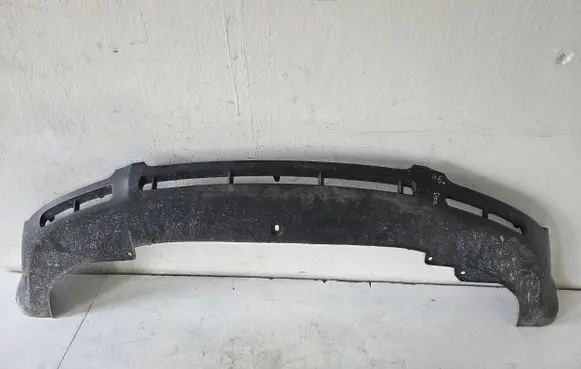 Front bumper lip