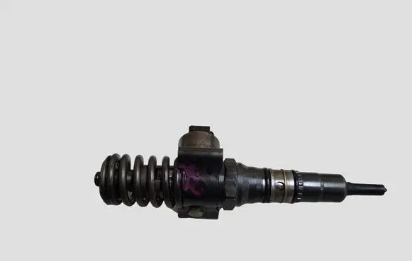Audi A4 S4 B7 8E 8H Fuel injector 03G130073G