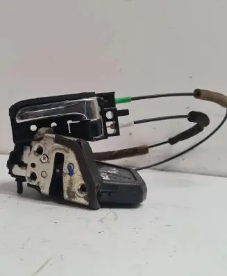 Toyota Avensis T250 Loading door lock PBTABS