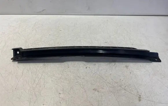 Audi Q7 4M Rear door windshield rail 4M0839068