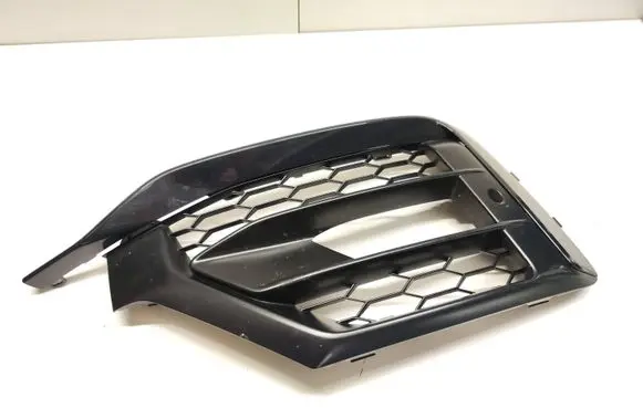 Audi Q2 - Front bumper lower grill 81a807682l 81a853054