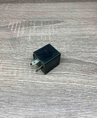 Opel Corsa B Other relay 3SB00443802 90240665 2502888