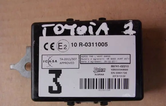 Toyota Auris E180 Door control unit/module 8974102210