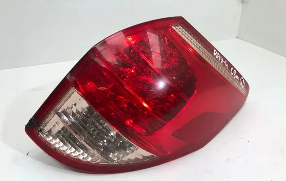 Toyota RAV 4 (XA30) Rear/tail lights