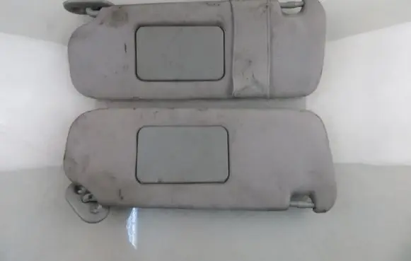 Sun visor clip/hook/bracket