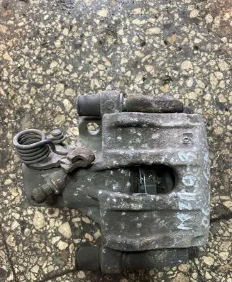 Mazda 3 I Rear brake caliper