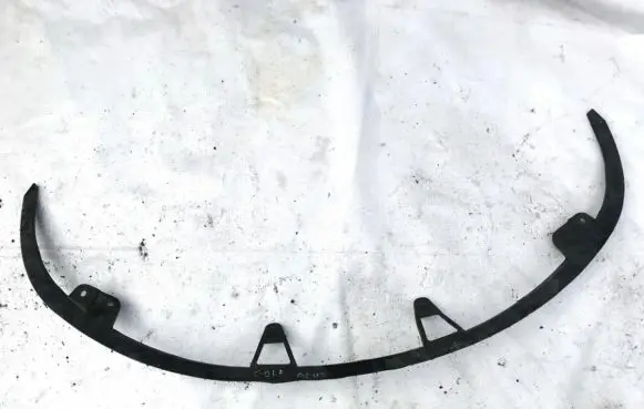 Front bumper lip