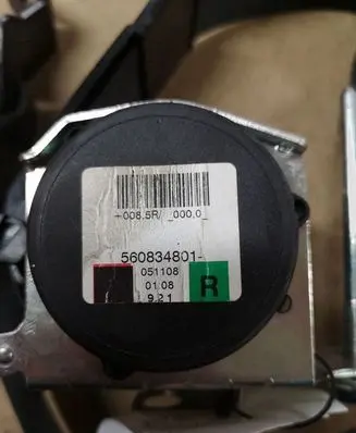 Opel Zafira B Front seatbelt 560834801