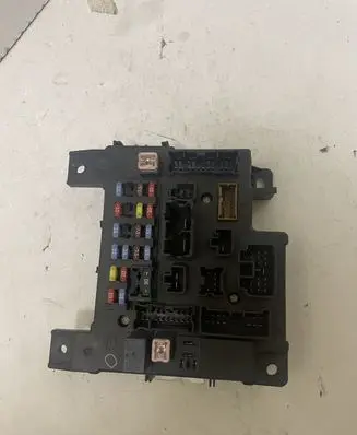 Mitsubishi Outlander Fuse module 8637A213