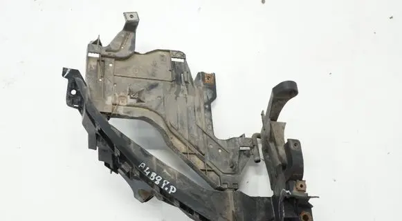 Audi A4 Allroad B8 Headlight/headlamp mounting bracket 8K0805608AACR 8K0805608A