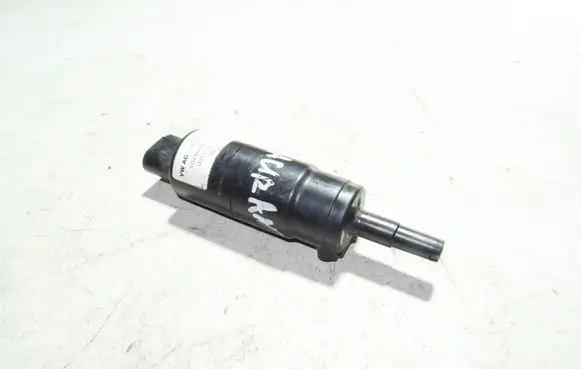 Volkswagen Touran I Headlight washer pump 3B7955681