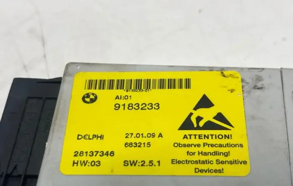 BMW 5 E60 E61 Center console control module 9183233 28137346 683215