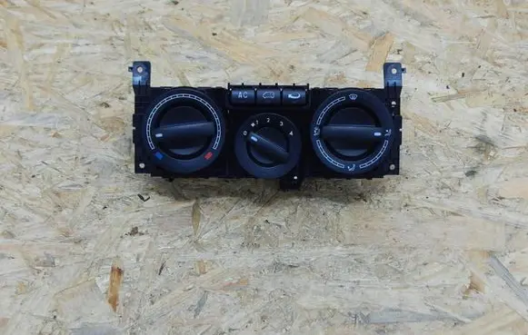 Volkswagen Multivan T5 Climate control/heater control trim 7H5820045P9B9 5250014 2684K37