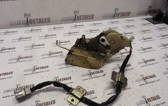 Honda CR-V Rear door lock