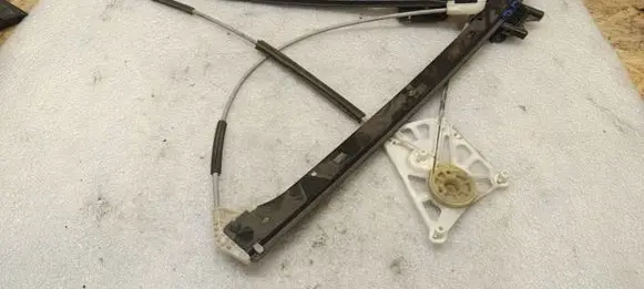 Audi Q8 Front window lifting mechanism without motor 4M0837462A