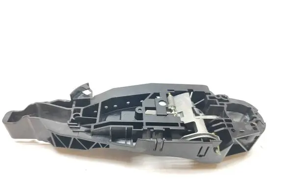 Rear door exterior handle/bracket
