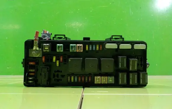 Chrysler 300 - 300C Fuse box set 58835A BEZPIECZNIKOW