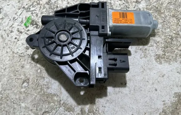 Jeep Cherokee Front door window regulator motor WR12743 931401104 190227