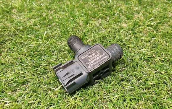 Buick Encore I Vacuum valve 20876799 0265005321