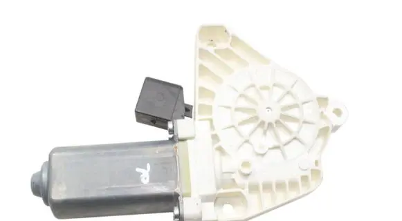 Mercedes-Benz SLK R172 Front door window regulator motor A2078200642