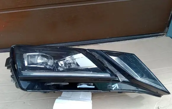 Skoda Octavia Mk3 (5E) Headlight/headlamp 5E1941016E
