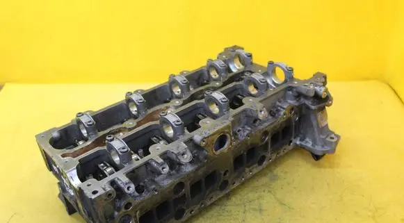 Mercedes-Benz Sprinter W906 Engine head R6510180201