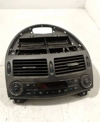 Mercedes-Benz E W211 Climate control unit 2118300685 00123103