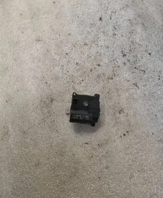Mitsubishi Pajero Air flap motor/actuator 1138002160