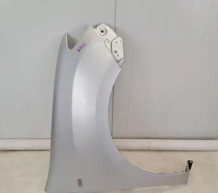 Dacia Sandero Fender B2029