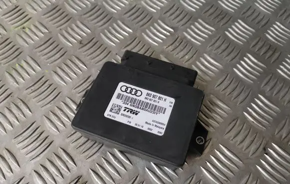 Audi A5 8T 8F Hand brake control module 8K0907801H
