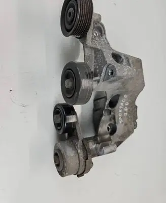 KIA Sportage Generator/alternator bracket 16193a