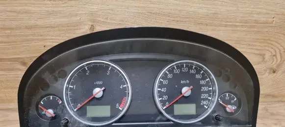 Ford Mondeo Mk III Speedometer (instrument cluster) 1S7F10841
