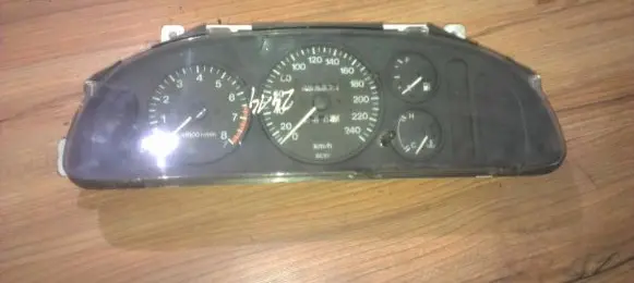 Mazda 323 F Speedometer (instrument cluster) 769914991 769216-250