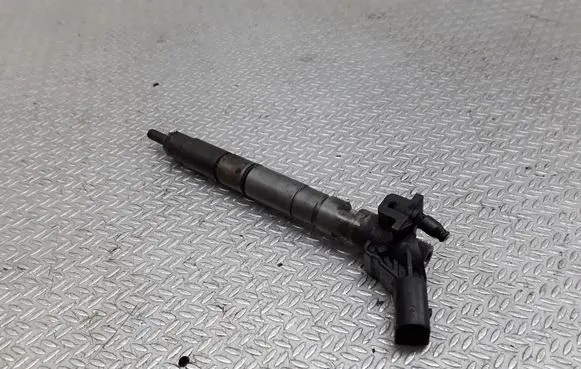 Audi A8 S8 D3 4E Fuel injector 059130277Q