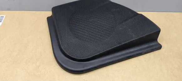 Mercedes-Benz CLS C219 Front door speaker cover trim A2197270288