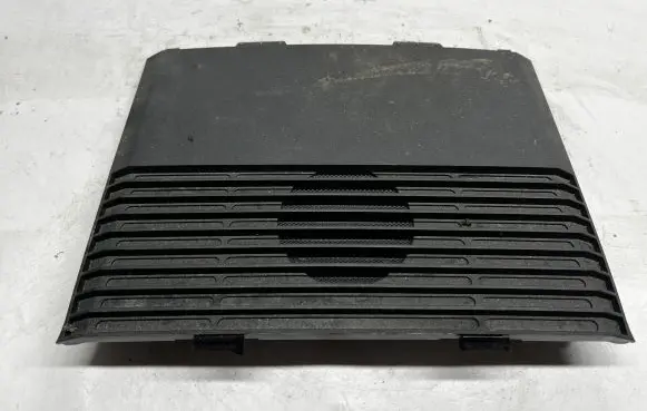 Ford Mustang VI Other dashboard part FR3B6304405A