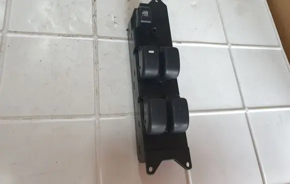 Mitsubishi Galant Electric window control switch MR252815 C8DD232M 1827D1