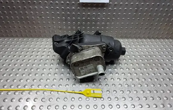 Hyundai i30 Oil filter mounting bracket S27725853 264102A300