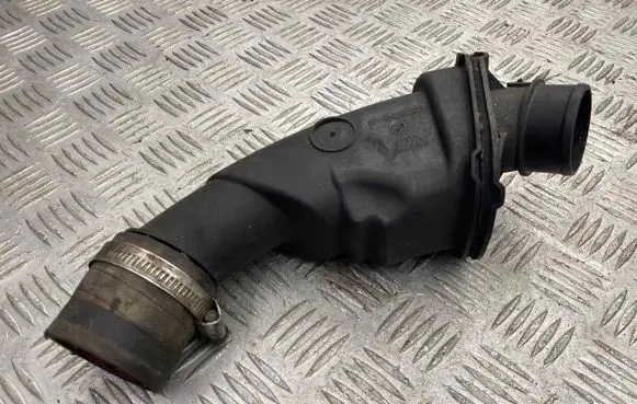 Volvo S80 Intake resonator 30778734