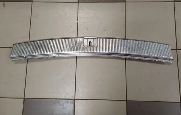 Volkswagen Touareg I Trunk/boot sill cover protection 7L6863459