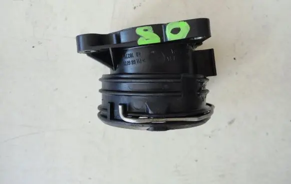 Mercedes-Benz GL X164 Intercooler pipe mounting bracket A6420900144