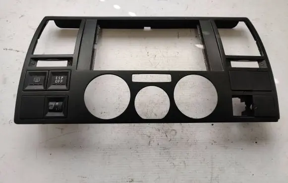 Radio/GPS head unit trim