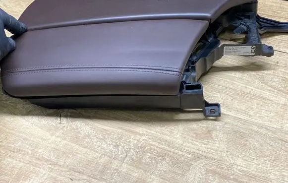 BMW 5 F10 F11 Armrest 9299322 1792597 1782597