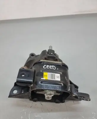 KIA Ceed Engine mount bracket 21830J9000